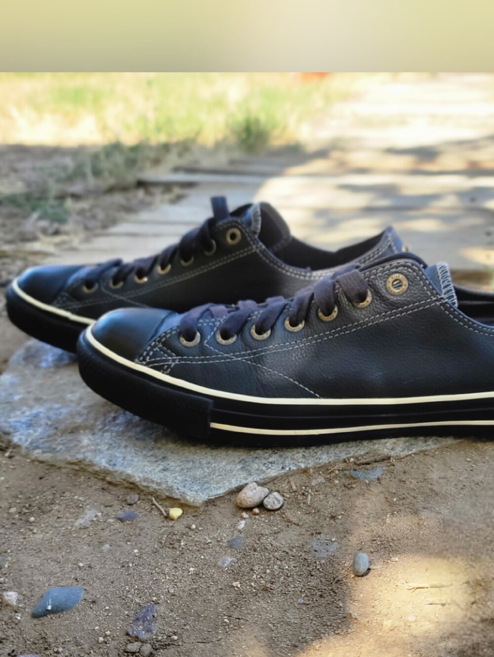 Converse All Star Men’s Black Leather Low-Top Sneakers Sz 10